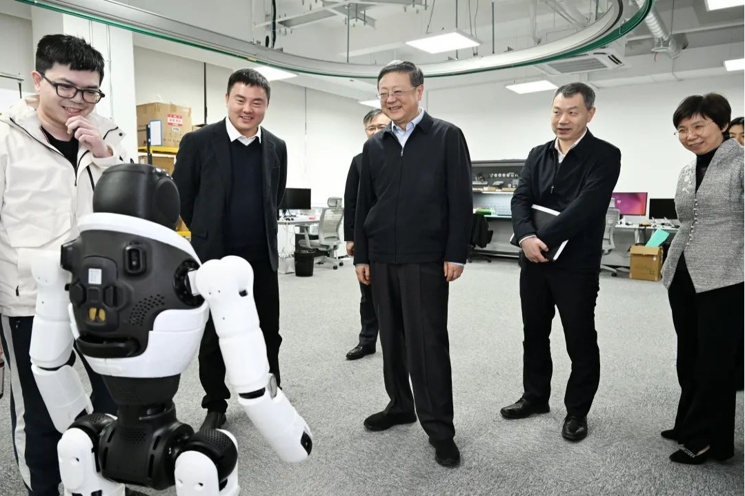 上海市委书记陈吉宁专题调研球速机器人